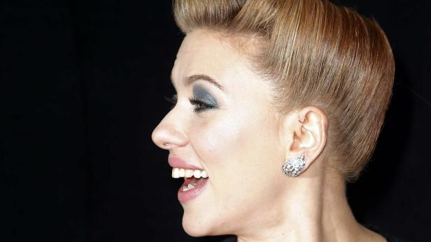 Scarlett Johansson: ChampagnerDie Schauspielerin liebt zur Zeit besonders Champagner.