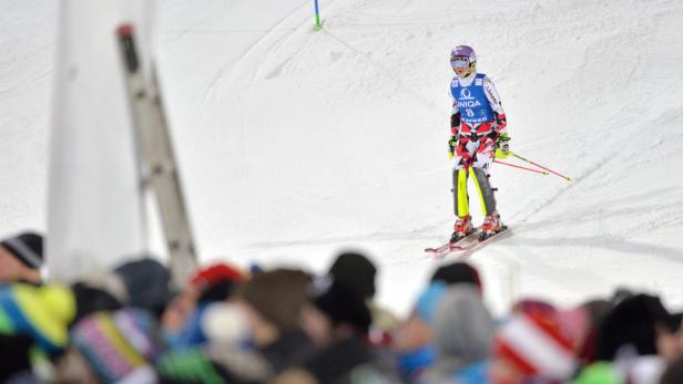 Lokalmatadorin Kirchgasser kam bei ihrem 7. Start in Flachau zum 4. Mal nicht ins Ziel.