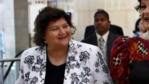 Lynne Brown (links im Bild), Afrikas erste homosexuelle Ministerin.