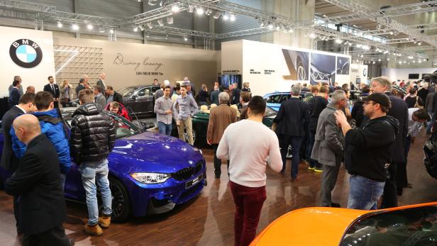 Großer Andrang am Stand von BMW und MINI bei der Vienna Autoshow