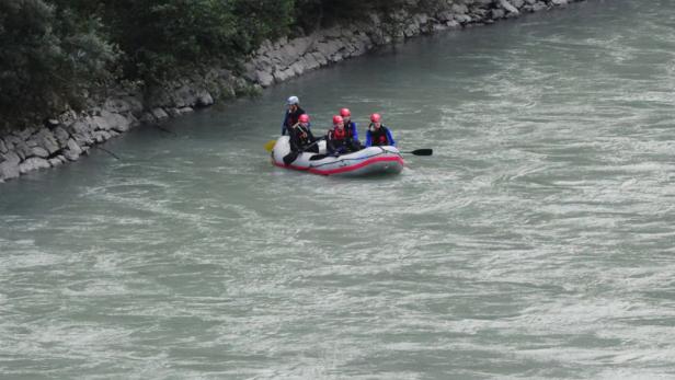 Die Wasserrettung barg den Toten mithilfe von zwei Tauchrobotern (Symbolbild)