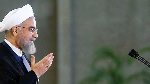 Irans Staatschef Rohani jubert über den Atomdeal: &quot;Gott hat die Gebete erhört.&quot;