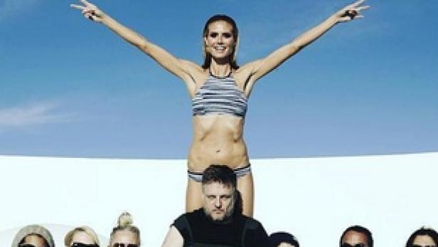Dünner denn je: Heidi Klum regt mit Bikini-Bild auf