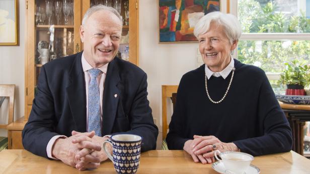 Adelheid &amp; Andreas Khol (beide 74): Aus der Tasse mit den Herzen trinkt Khol stets seinen Kaffee