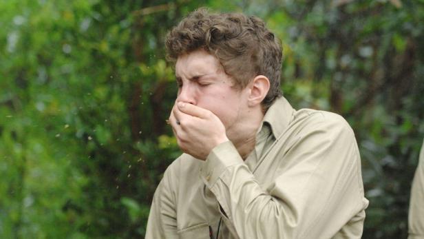 Das Publikum hat entschieden: Die Dschungelkrone geht 2013 an Joey Heindle. Joey musste bei seiner letzten Dschungelprüfung fünf australische &quot;Köstlichkeiten&quot; essen. Als dritten Gang hat er die Wahl zwischen einem Frühstücksei mit Toast und einem fermentierten Entenei.