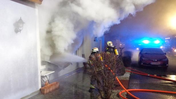 Feuerwehr am Einsatzort in Unterpremstätten.