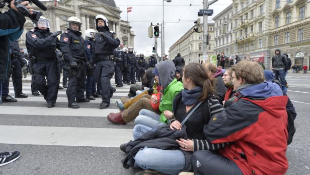 Demos sorgen für Sperren in der Innenstadt