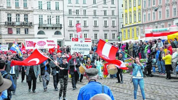 Avrasya-Vertreter waren in der Vergangenheit bei Mai-Aufmärschen der Linzer SPÖ geladen