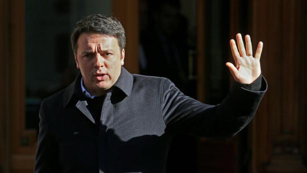 Matteo Renzi setzt sich Schritt für Schritt gegen seinen großen Gegenspieler Berlusconi durch.