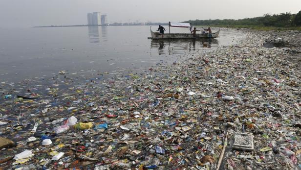 Die Verschmutzung der Weltmeere nimmt dramatische Ausmaße an.