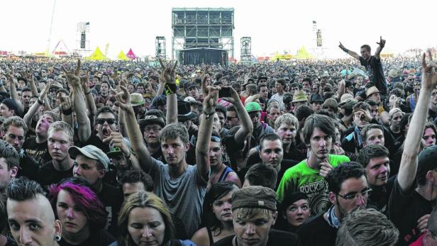 Zum zehnten Mal findet dieses Jahr das Nova Rock statt. Rund 150.000 Besucher werden an drei Tagen die Pannonia Fields rocken