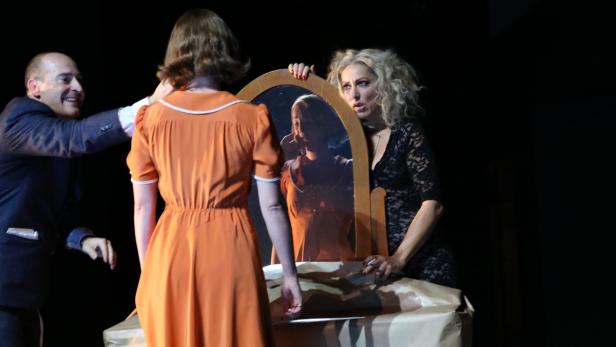 VOLKSTHEATER WIEN: "KLEINER MANN - WAS NUN"