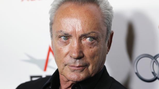 Nahaufnahme des italienischen Modedesigners Roberto Cavalli.