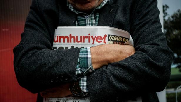 Cumhuriyet: Weiter im Würgegriff der türkischen Behörden.