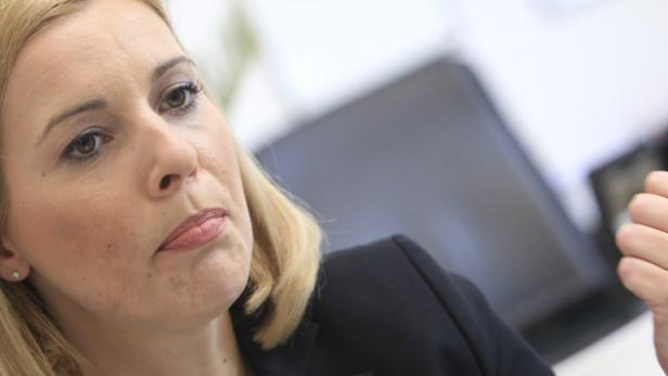 SP-Staatssekretärin Sonja Steßl: „Steuerausfall durch manipulierte Kassen bis zu einer Milliarde Euro“.