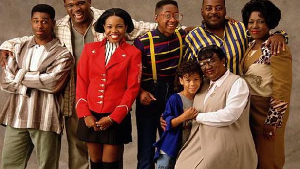Die Besetzung der Fernsehserie „Family Matters“ posiert für ein Gruppenfoto.