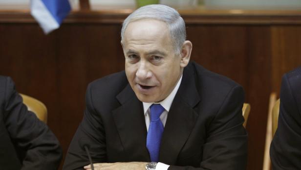 Benjamin Netanyahu (63), Premier und Chef des rechten, siedlerfreundlichen Likud. Tritt mit „Unser Haus Israel“ an. Netanyahu ist mit USA im Dauerkonflikt über Iran, Siedler, Palästinenser.