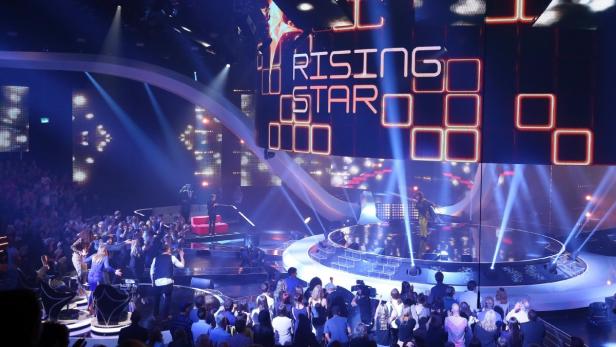 Die Wand wird bald wieder abgebaut: RTL zeigt &quot;Rising Star&quot; nur mehr am Donnerstag.