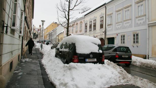 Schneemassen in der Haydngasse in Eisenstadt