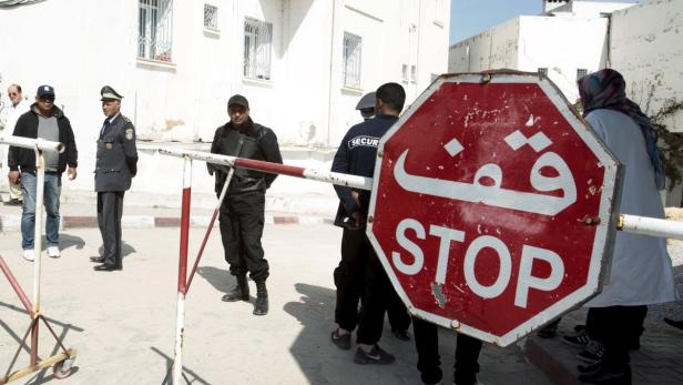 Anschlag in Tunis: In vielen Urlaubsländern besteht hohe Terrorgefahr. Viele Touristen wollen sich ihre Reisepläne davon aber nicht durchkreuzen lassen