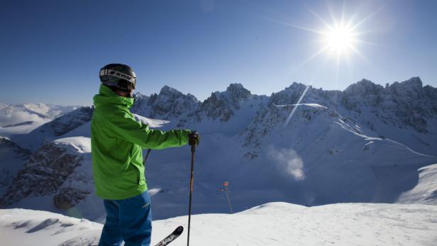 Touristiker und Seilbahnbetreiber möchten gerne das Skigebiet Axamer Lizum über die geschützten Kalkkögel mit der dahinter liegenden Schlick verbinden