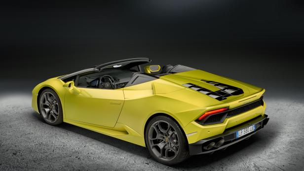 Ein gelber Lamborghini Huracán LP 580-2 Spyder von hinten.