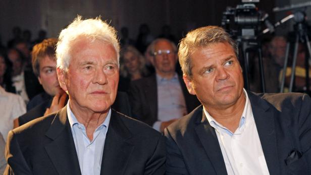 Frank Stronach (l) und das ehemalige SPÖ-Mitglied Gerhard Köfer