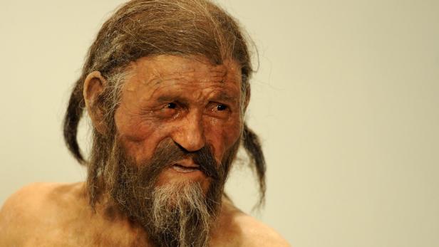 AUSSTELLUNG "20 JAHRE ÖTZI" IN BOZEN