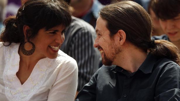 Das Podemos-Spitzenduo für Andalusien: Teresa Rodriguez und der Chef der Bewegung, Pablo Iglesias. Das Ziel heißt regieren.