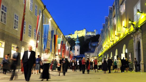 Kultureinrichtungen als Wirtschaftsmotor: Nicht nur Festspiele in Salzburg (im Bild die Hofstallgasse) sorgen für hohen Umsatz