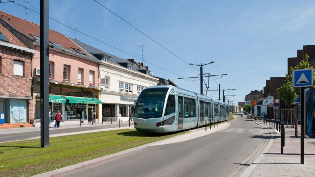 Eine Straßenbahn, wie hier in Valenciennes in Frankreich, hält Verkehrsexperte Harald Jahn auch für den Norden Wiens für die ideale Lösung