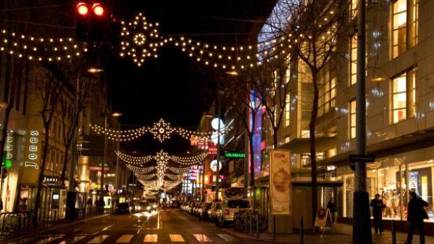 Mariahilfer Strasse Wien. (c: vienna star apartment)