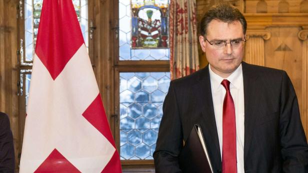 Thomas Jordan, Chef der Schweizer Notenbank, sieht derzeit eine deutliche Überbewertung des Franken.