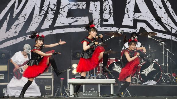 Schräg wird es am Samstag beim "Rock in Vienna": Die japanische Girl-Metal-Band Baby Metal spielt auf.