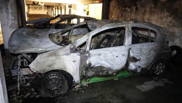 Puchberg: Dramatischer Brand in Mehrparteienhaus