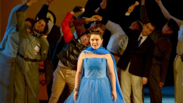 Tara Erraught in der Rolle der Angelina