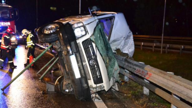 Bei dem Unfall auf der S1 starb eine Frau.