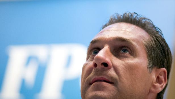 Der Vormarsch der Rechtspopulisten in Österreich beschäftigt deutsche und schweizer Medien.