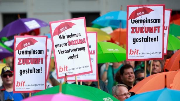 Schauplatz Ballhausplatz: &quot;Ausbildung geht vor den Hundstorfer&quot;