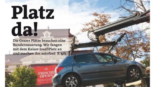 Ein Auto wird vor der Grazer Oper mit einem Kran entfernt, um den Kaiser-Josef-Platz autofrei zu machen.