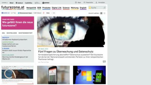 Eine Person tippt auf einem Laptop vor dem Hintergrund eines riesigen Auges.