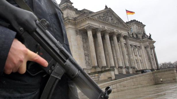 Die Behörden sind alarmiert: Im Vorjahr reisten 50 militante Islamisten von Deutschland in Terrorcamps.
