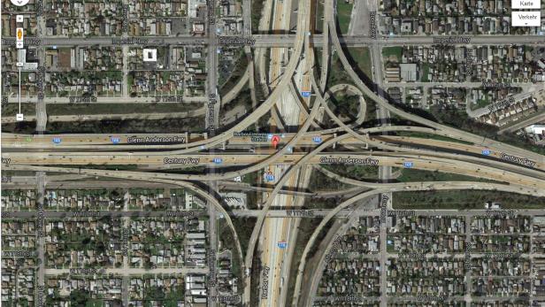 Komplexer geht&#039;s nicht. Die Judge Harry Pregerson Interchange in Los Angeles ist das komplexeste Autobahnkreuz der Welt. Es erlaubt dem Verkehr in vier Ebenen die Ein- und Ausfahrt in alle Richtungen.