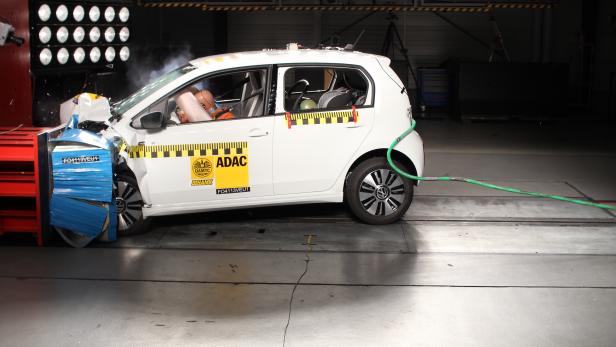 VW e-up: Das Elektroauto im Crashtest