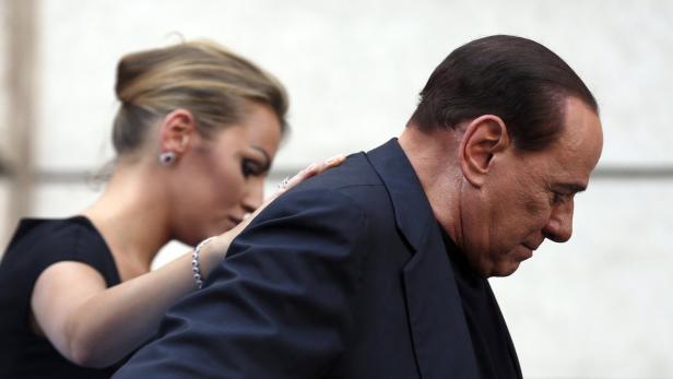 Francesca Pascale, 28, ist stets an der Seite von Silvio Berlusconi