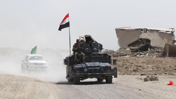 Einheiten der irakischen Armee bei Falludscha