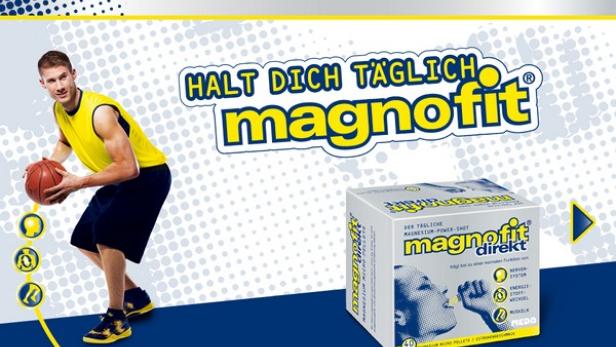 Ein Basketballspieler und eine Packung „Magnofit Direkt“ vor einem hellblauen Hintergrund.
