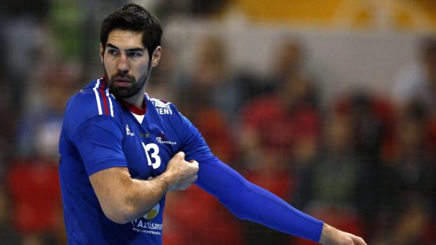 Nikola Karabatic im blauen Trikot der französischen Handballnationalmannschaft.