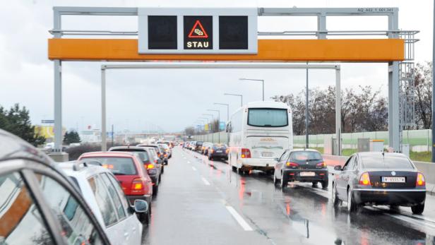 Rettungsgasse A2, Rettungsgasse, Stau, Autobahn, Feature