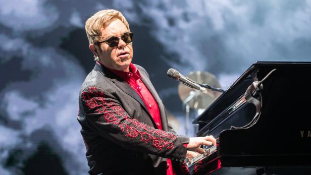 Elton John, Donnerstag in der Wiener Stadthalle: Engagiert und gut bei Stimme.